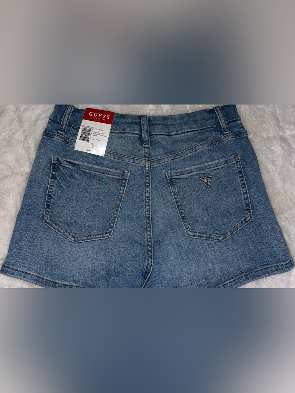 GUESS Light Wash Denim Shorts🌟